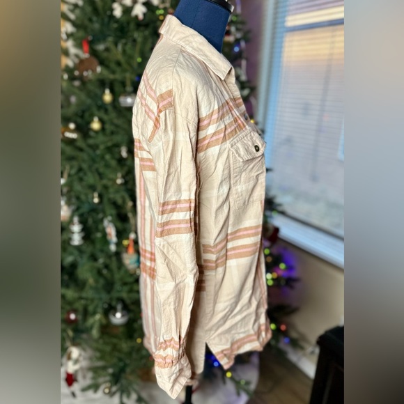 EUC Spell & the Gypsy Collective Musk Basecamp Flannel Botton Down Top - Picture 8 of 13